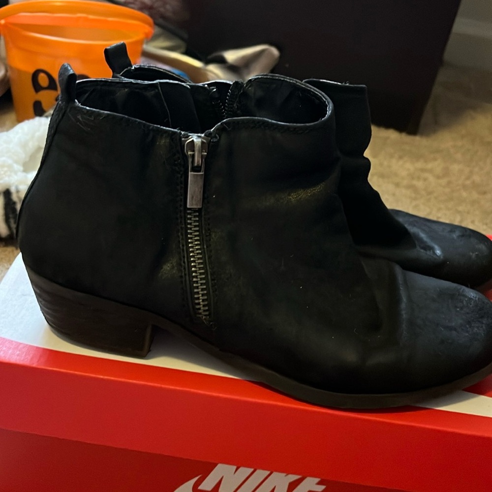 Short booties